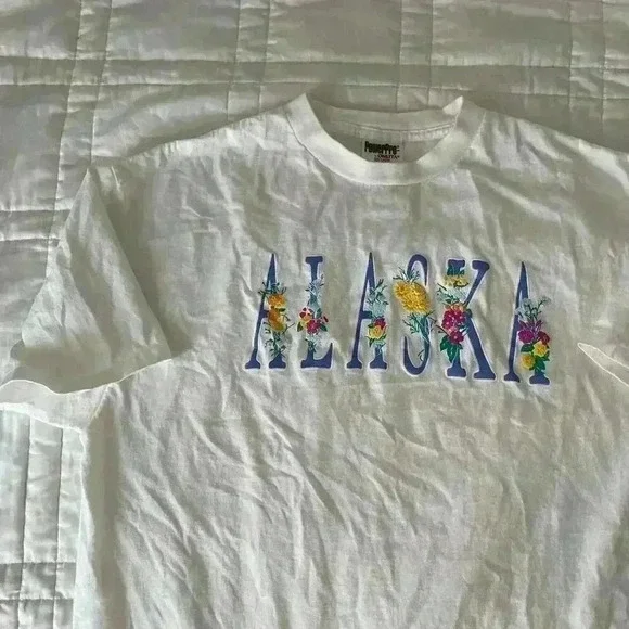 Floral alaska white graphic t shirt XL cottagecore prairie - Picture 1 of 4